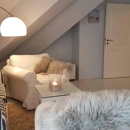 And Mehr Apartment
